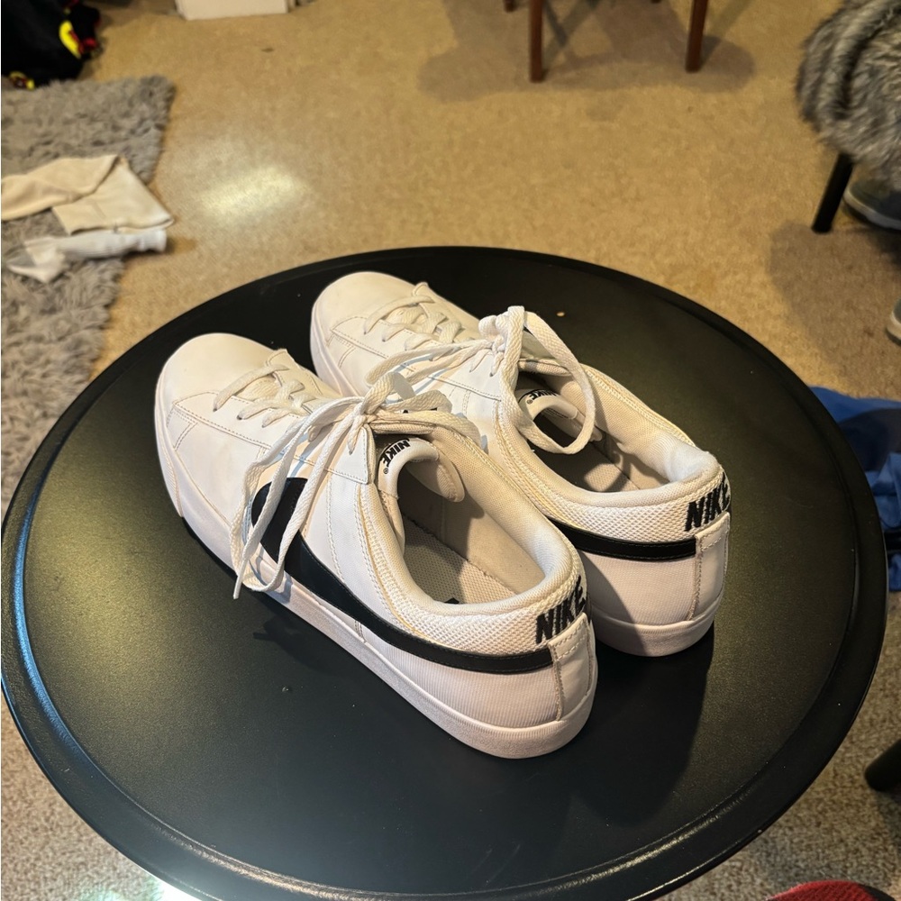 Nike Court Royale AC